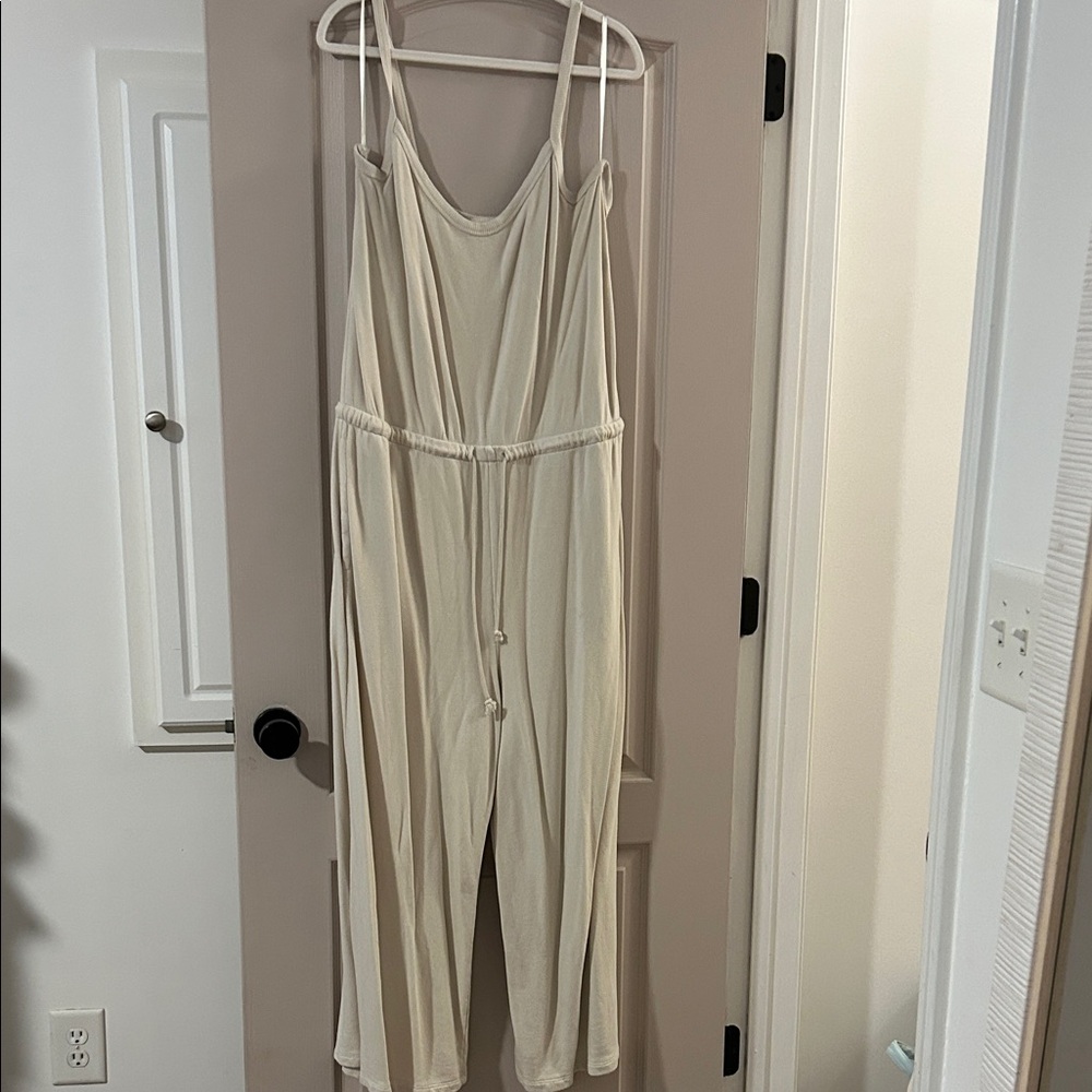 Universal Thread Cream Sleeveless Drawstring Jumpsuit